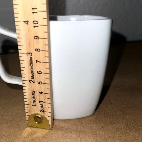 Oneida White Ceramic Mug Dishwasher & Microwave Safe - Picture 3 of 5